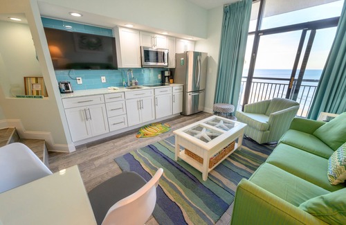 Windy Hill Condo | Oceanfront condo w/pool & hot tubs