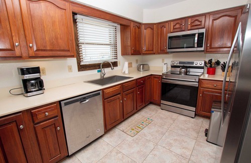 Duck House | OCEANFRONT, Community Pool, Ocean Views, Close to Beach Access, NP13-4, Summer Wind