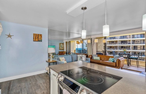 Kihei Condo | ~OceanFRONT complex~on the BEACH~Luxury Remodel~