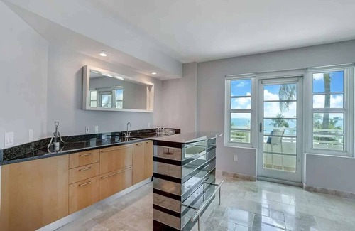 Central Beach Apartment | Oceanfront Condo with Stunning Views