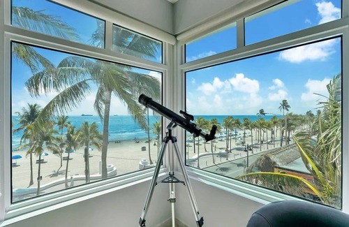 Central Beach Apartment | Oceanfront Condo with Stunning Views