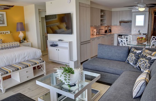 Kihei Condo | Oceanfront Condo at the Mana Kai Maui, Luxurious, Designer Remodeled