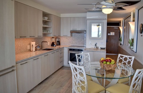 Kihei Condo | Oceanfront Condo at the Mana Kai Maui, Luxurious, Designer Remodeled