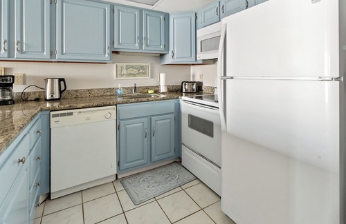North Ocean City Condo | Oceanfront Condo at Marigot Beach! Wake up to watching the ocean waves crashing.