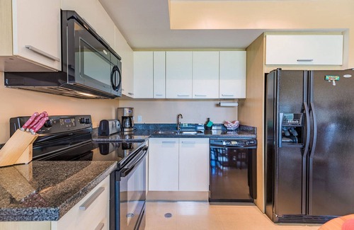 Oranjestad-West Condo | Oceanfront Condo for 2!