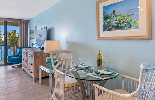 Historic Lahaina Front Street Condo | Oceanfront condo in Lahaina Shores. Unit 429.