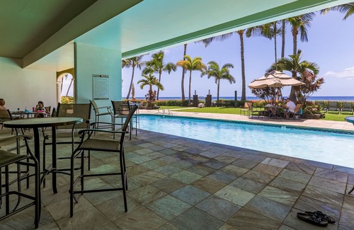 Historic Lahaina Front Street Condo | Oceanfront condo in Lahaina Shores. Unit 429.