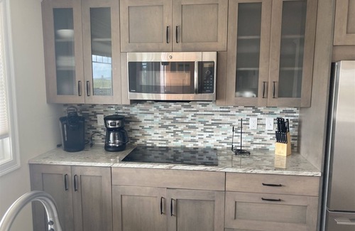 Pine Point Condo | Oceanfront condo in Pine Point! 7 miles of sandy beach!