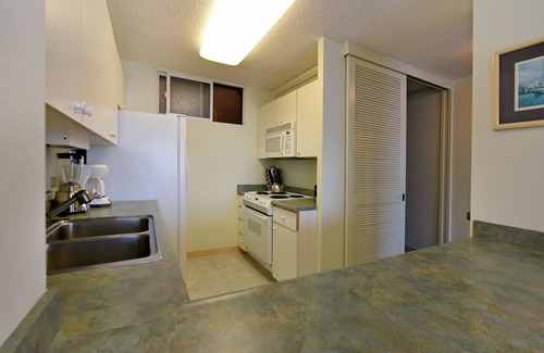 Honokowai Condo | Oceanfront Condo on Kaanapali Beach - Mahana 518