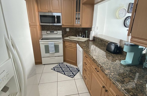 Mid Beach Condo | Oceanfront Condo on Millionaire's Row in Miami Beach