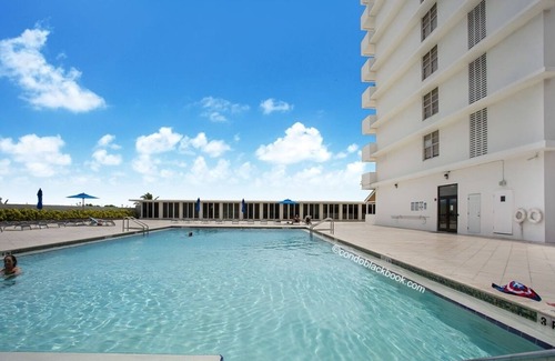Mid Beach Condo | Oceanfront Condo on Millionaire's Row in Miami Beach