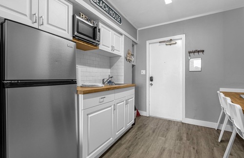 Bostwick Park Condo | Oceanfront Condo w/Private Balcony - Pools Open and Direct Beach Access