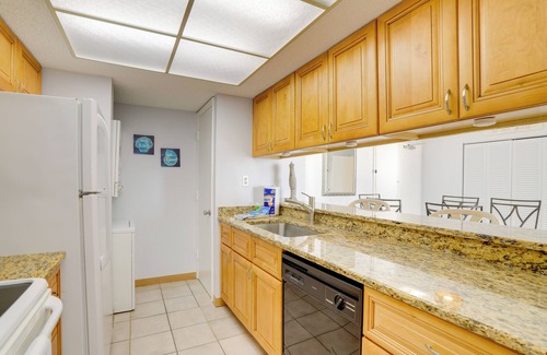 Clearwater Beach Condo | Oceanfront Condo w/Balcony & Stunning Views!