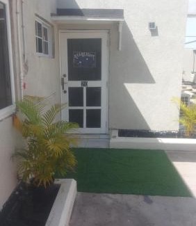West End Apartment | Oceanfront Condo w/FREE Parking + High Speed Wifi