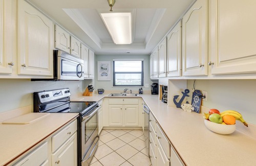 Navarre Beach Condo | Oceanfront Condo w/Heated Pool in Emerald Surf!