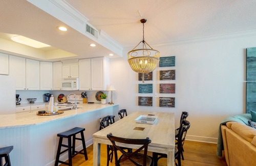 Gulf Shores Condo | Oceanfront condo with pool & sauna, private balcony - right on the beach