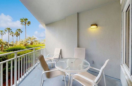North Forest Beach Condo | Oceanfront condo with pools, hot tubs, WiFi, washer/dryer, & central A/C