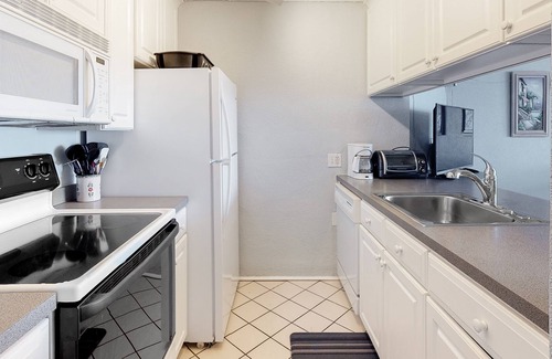 North Ocean City Condo | Oceanfront Condo with Balcony, Ocean Views, Fast WiFi & Shared Outdoor Pool