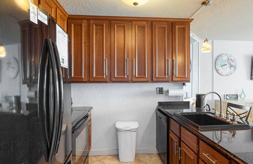 North Ocean City Condo | Oceanfront Condo with Shaded Balcony, WiFi, Laundry, AC & Shared Pool