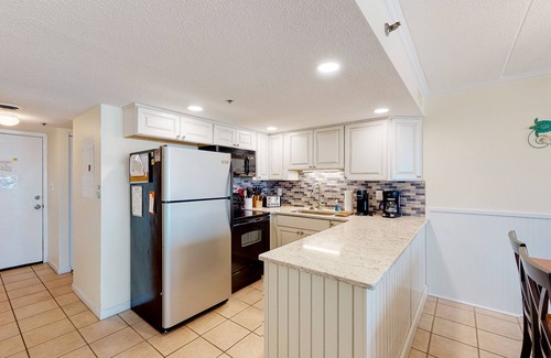 Midtown Ocean City Condo | Oceanfront Condo with Balcony, WiFi & Shared Pool - Near the Boardwalk