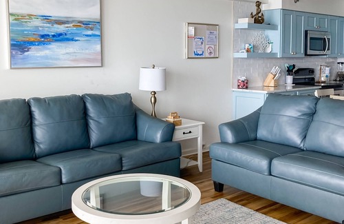 North Ocean City Condo | Oceanfront condo with pool, hot tub, fitness room, sauna, deck, & ocean view