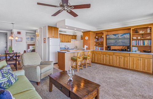 Honokowai Condo | OCEANFRONT Condo with Incredible Views - Maui Kai 805