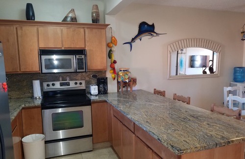 San Jose del Cabo Condo | Oceanfront Condo with Private Balcony in La Jolla de los Cabos! 2bd, 2 bath