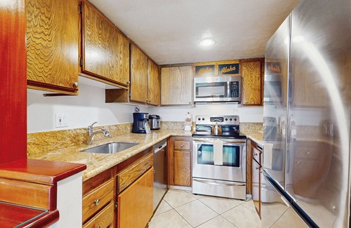 Honokowai Condo | Oceanfront condo with ocean views, balcony, pool