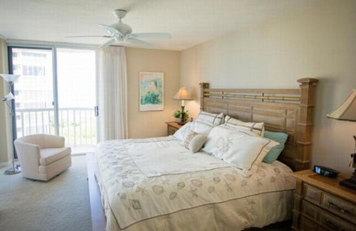 Park Shore Apartment | Oceanfront Condo with Pool