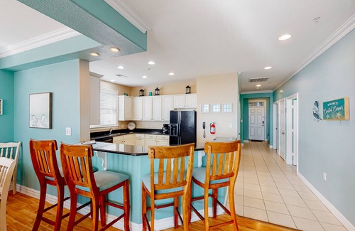 Sandbridge Condo | Oceanfront, corner, 1st-floor condo with wrap-around deck & on-site pool/gym