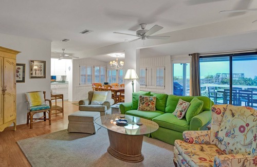 Fernandina Beach Cottage | Oceanfront Cottage with Private Walkway to the Beach