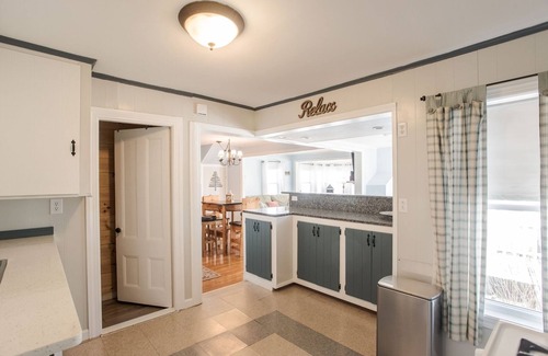 York Beach House | Oceanfront Cottage - Steps from Short Sands Beach!