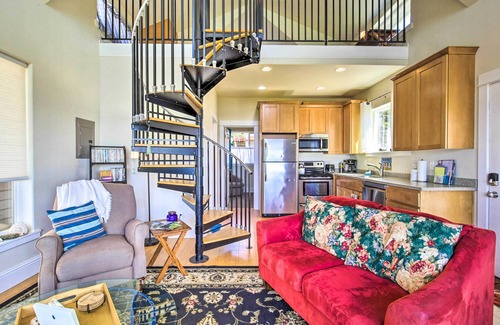 Yachats Cottage | Oceanfront Cottage w/Deck & Secluded Beach Access!
