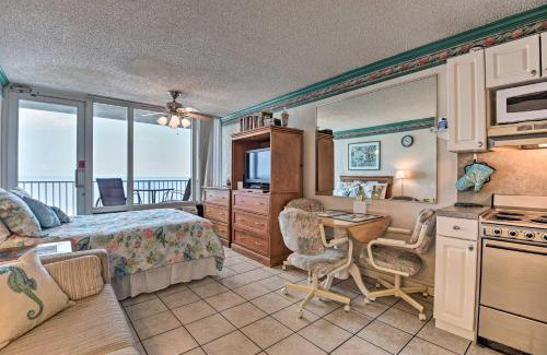 Daytona Beach Shores Apartment | Oceanfront Daytona Beach Studio with Balcony