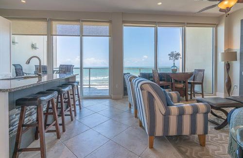 Galveston Apartment | Oceanfront Diamond Beach Condo with views tons of amenities and indoor pool