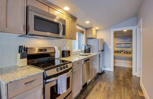 Oceanside Condo | Oceanfront, dog friendly, newly remodeled - all the best