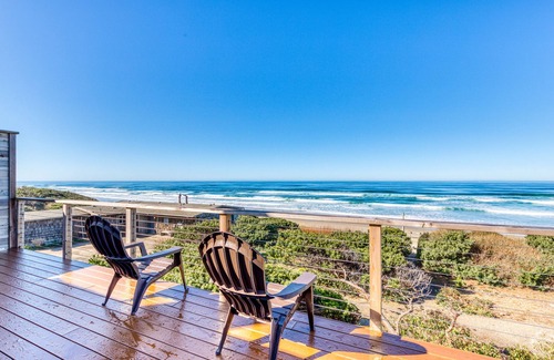 Edgewater Shores Cottage | Oceanfront dog-friendly home with hot tub, amazing view & path to beach