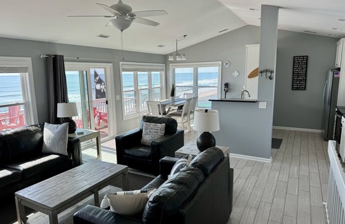 Surf City House | Oceanfront, Early 3PM Check in!