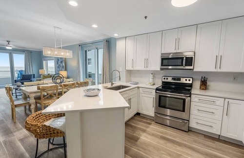 Orange Beach Condo | Oceanfront Elegance: Renovated Orange Beach Condo