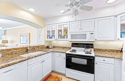 Port Canaveral Condo | Oceanfront Escape Townhouse-Style Condo with Pool!