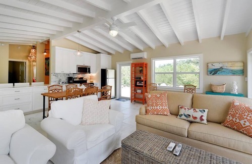 Islamorada House | Oceanfront Estate with 4 Cozy Cottages