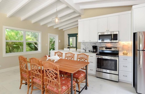 Islamorada House | Oceanfront Estate with 4 Cozy Cottages