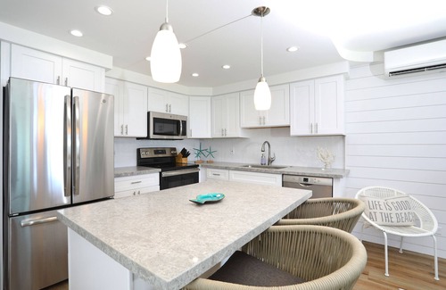 Kihei Condo | Oceanfront, Exceptionally Remodeled, Split A/C, King bed, OH the sunsets