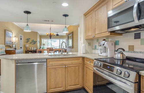Palmetto Dunes Villa | Oceanfront Family Villa w/Pool + Beach Access, Bikes