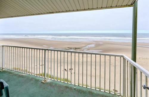 Lincoln City House | Oceanfront Family Suite - Full Kitchen - Beautiful Views and Pool & Hot Tub Access