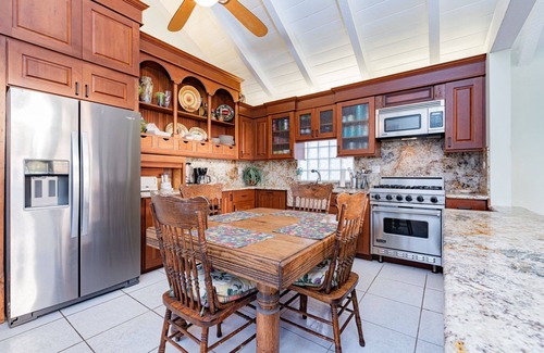 West Newport Condo | Oceanfront Family Vacation Home | Affordable Beachfront Living! | Super Central - No Car Needed