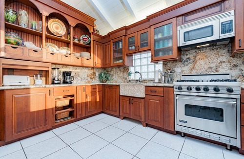 West Newport Condo | Oceanfront Family Vacation Home | Affordable Beachfront Living! | Super Central - No Car Needed