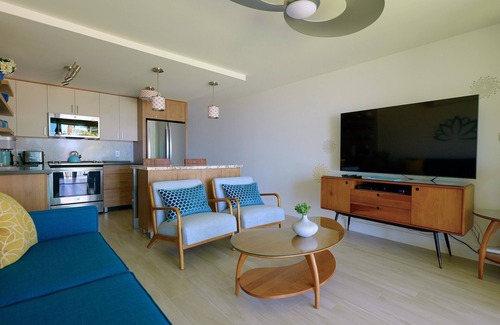 Kihei Condo | Oceanfront Gem, Top Floor Views & Gorgeous Sunsets, KING Bed, FULL AC, DUAL Bath Sink, FAST WiFi