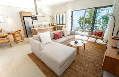 Grand Gaube Apartment | Oceanfront Getaway Grand Gaube