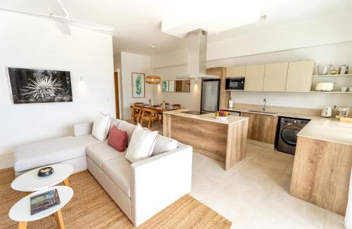 Grand Gaube Apartment | Oceanfront Getaway Grand Gaube